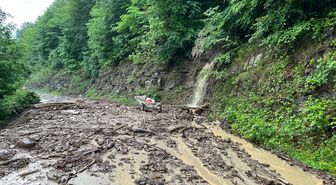 Samsun'da kapanan mahalle yolu yapılan çalışma ile ulaşıma açıldı