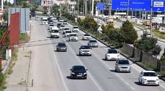 Afyonkarahisar'daki çevre yollarında bayram dönüşü hareketliliği yaşanıyor