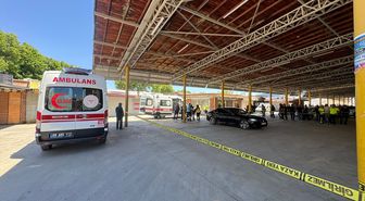 Aydın'da park halindeki otomobile silahlı saldırıda 1 kişi öldü, 1 kişi yaralandı