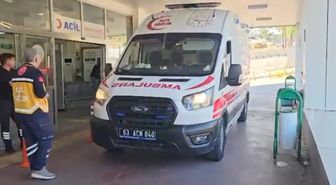 Bahçesinde gördüğü yılanı vurmak isterken av tüfeği ile 5 kişiyi yaraladı