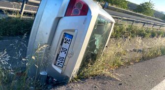 Balıkesir'de trafik kazası: Araçta mahsur kalan 1 kişi kurtarıldı