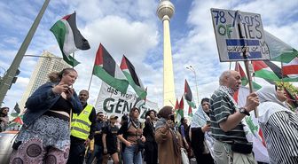 Berlin'de İsrail'in Filistin ve Lübnan'a saldırıları protesto edildi