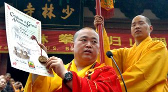 Çin'de Shaolin Tapınağı'nın Eski Başrahibi Yolsuzluk Suçlarından 24 Yıl Hapis Cezası Aldı
