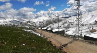 Doğu Karadeniz yaylalarına kış geri geldi