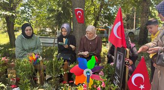 Maraş saldırısında kaybedilen çocukların ailelerinden ortak mezar ziyareti