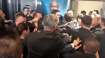 Kılıçdaroğlu, 2.5 ın sonra CHP Genel Merkezi'nde