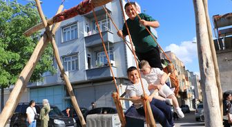 Kilis'te çocuklar 'bayram yeri' etkinliklerinde doyasıya eğlendi