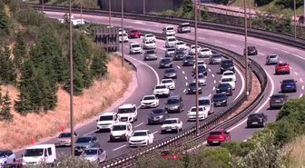 Kocaeli TEM Otoyolu'nda kilometrelerce araç kuyruğu oluştu
