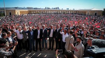 Kritik mitingde gövde gösterisi: Taraflarını belli eden milletvekilleri oradaydı