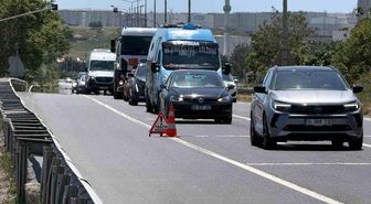 Tekirdağ'da bayram dönüşü trafiği yoğunluğu: Tekirdağ İstanbul karayolunda ağır vasıtalara kısıtlama
