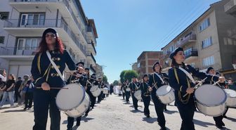 Bursa'da 40 Kadından Oluşan Kadın Bandosu Büyük İlgi Gördü