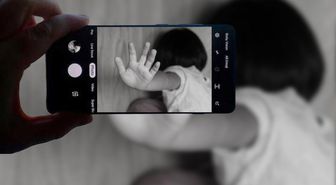 TikTok'ta 11 yaşındaki kızının müstehcen görüntülerini paylaşan anneye gözaltı