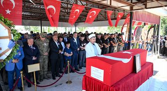 Şehit Polis Aydın Üyenarık Adana'da Toprağa Verildi