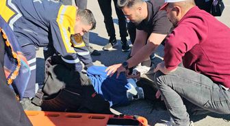 Adilcevaz'da bayram ziyaretinde dönenlerin içerisinde bulunduğu araç kaza yaptı: 3 yaralı