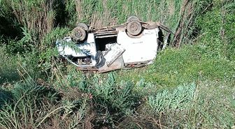 Manisa'da uçuruma düşen hafif ticari aracın sürücüsü öldü