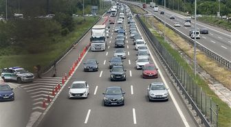 Anadolu Otoyolu'nun Bolu geçişinde trafik yoğunluğu