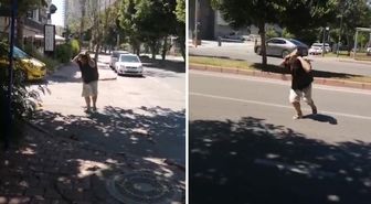 Yolda yürürken kargaların saldırısına uğradı, ne yapsa kurtulamadı
