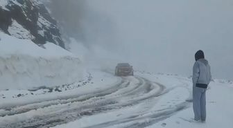 Mayısın son gününde kar sürprizi! Mahsur kalan vatandaşlar var
