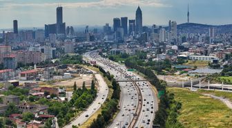 Bayram tatili dönüşünde İstanbul'un bazı bölgelerinde trafik yoğunluğu