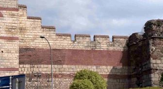 Fatih'te tarihi surlarda cinayet hazırlığı: Polise gelen ihbar cinayeti önledi
