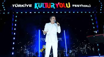 Ferhat Göçer Manisa'yı coşturdu