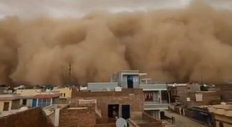 Dev toz bulutu Hindistan'da bir kenti yuttu