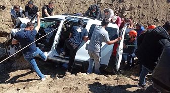 Muş'ta çaya düşen otomobildeki 1 kişi yaralandı