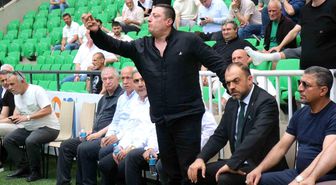 Sakaryaspor kongresinde arbede: Seçim ertelendi