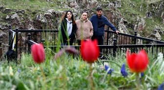 Sarıkamış'ta Ekoturizm Alanı rengarenk çiçeklere büründü
