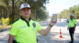 Trafik ekipleri 'Hayat 112 Acil' uygulamasını öğretti