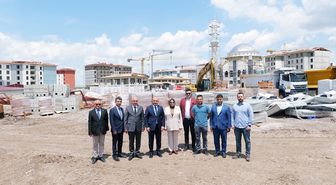 AK Parti Eskişehir Milletvekili Gürcan ve İl Başkanı Albayrak'tan TOKİ şantiyesine ziyaret