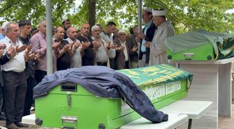 Bayram yolunda kazada ölen genç çift, yan yana toprağa verildi