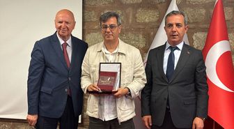 '55. Orhan Kemal Roman Armağanı' yazar Ahmet Büke'ye takdim edildi