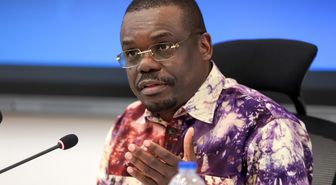 Afrika Cdc Genel Direktörü'nden Ebola Kaynaklı Seyahat Kısıtlamalarına Tepki