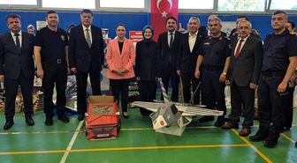 Atık malzemelerden yapılan kostümlere büyük ilgi