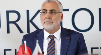 Bakan Işıkhan İsviçre'de Türk vatandaşlarıyla bir araya geldi