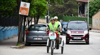 Bilecik'te 86 yaşındaki bisiklet tutkunu farkındalık için pedal çeviriyor
