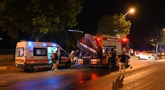 Edirne'de refüje çarpıp devrilen otomobilde 1 kişi yaralandı