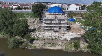 Edirne'de restorasyonu süren Evliya Kasımpaşa Camisi'nde zemin güçlendirme çalışması yapılıyor