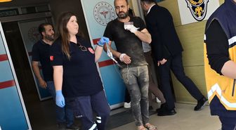 Elini testereye kaptıran işçinin parmağı koptu