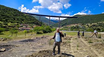 GAÜN'lü öğrencilerden fidan dikimi