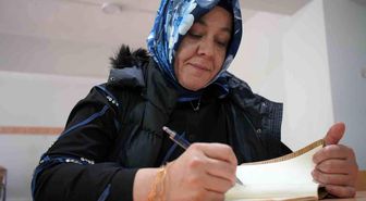 İki çocuk annesi, kızının 'yapabilirsin' sözüyle üniversiteli oldu
