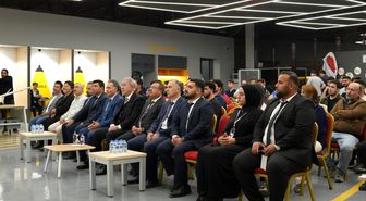 İnönü Üniversitesi'nde gençlerle buluşan Akar'dan teknoloji hamlesi vurgusu