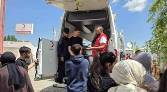 Muşlu öğrencilerden Kızılay'a ziyaret