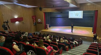 Öğretmenlere 'zorbalığa karşı güvenli okul iklimi' eğitimi