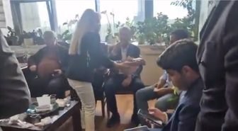 Özel 'Ferdi Zeyrek için 'çarpıldı' diyen kadın partide çikolata dağıtıyor' dedi, jet yanıt geldi
