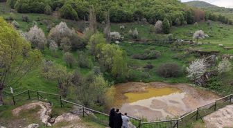 Sivas'ta Dipsiz Göl yağışların ardından sarı renge büründü