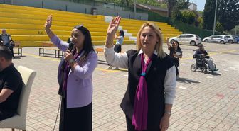 Avcılar'da kadın muhtarlardan 'elle yardım isteme işareti' için farkındalık çalışması