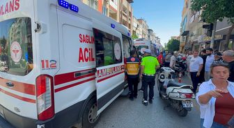 Aydın'da motosikletin anne ve 3 çocuğuna çarpması araç kamerasında