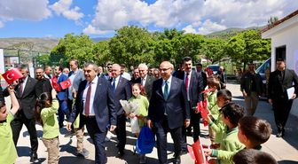 Bakan Tekin: Türkiye'de eğitim öğretime yaptıklarımız devrim kabul ediliyor